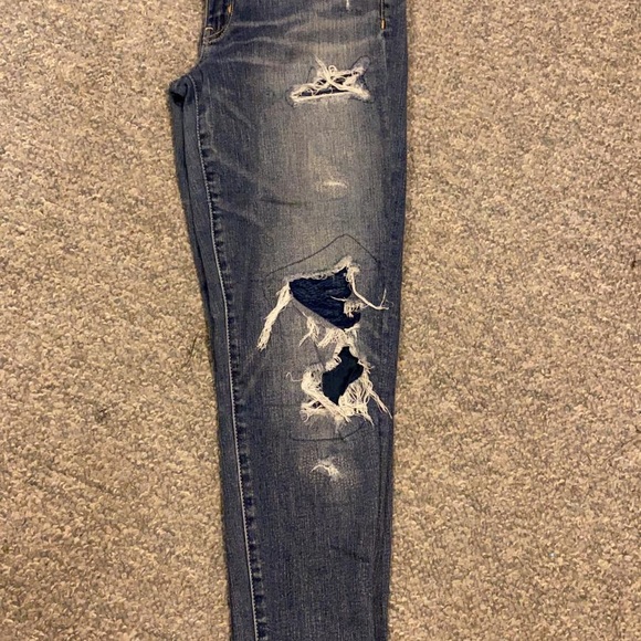 4 jeans for $40 Good condition - Picture 3 of 10